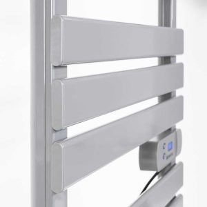 Električni sušač peškira srebrni